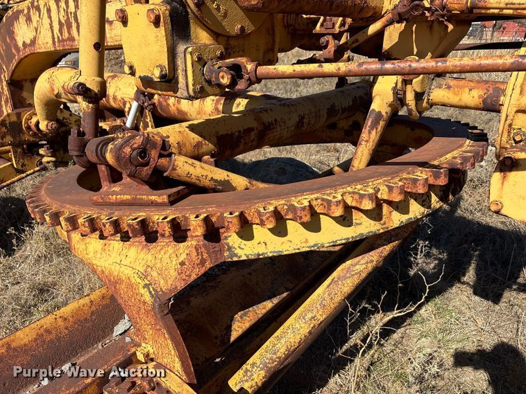 image for item EA7765 1959 Allis-Chambers 145 motor grader