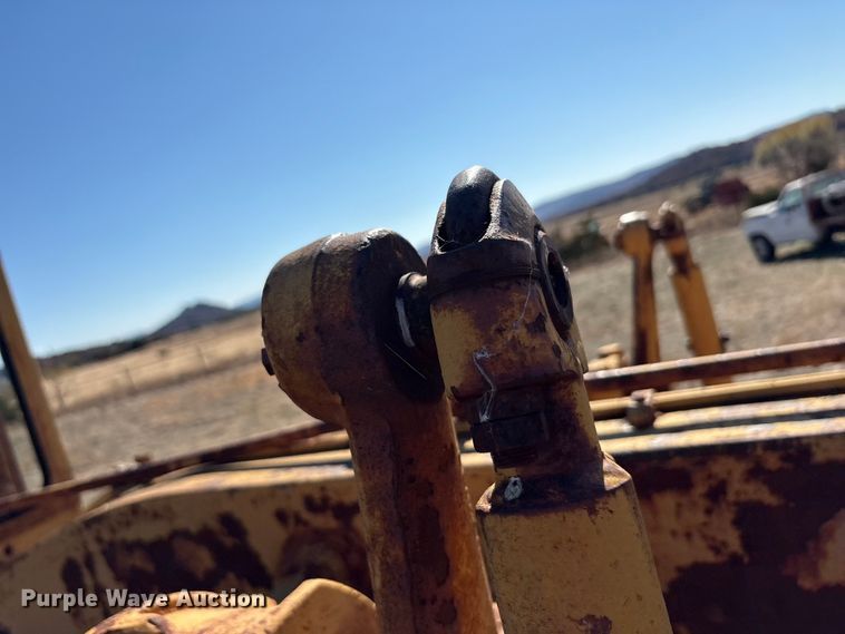 image for item EA7765 1959 Allis-Chambers 145 motor grader