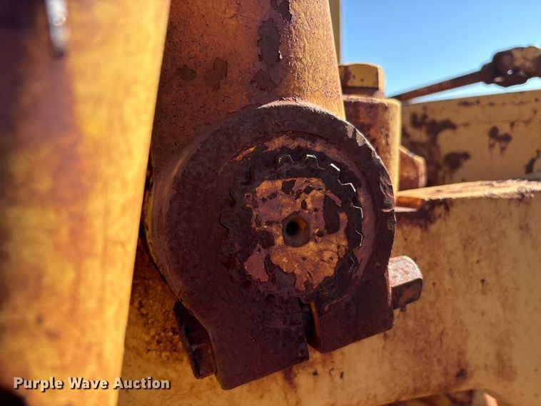 image for item EA7765 1959 Allis-Chambers 145 motor grader