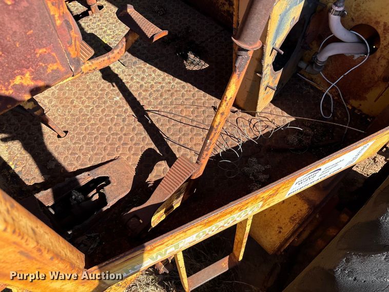 image for item EA7765 1959 Allis-Chambers 145 motor grader