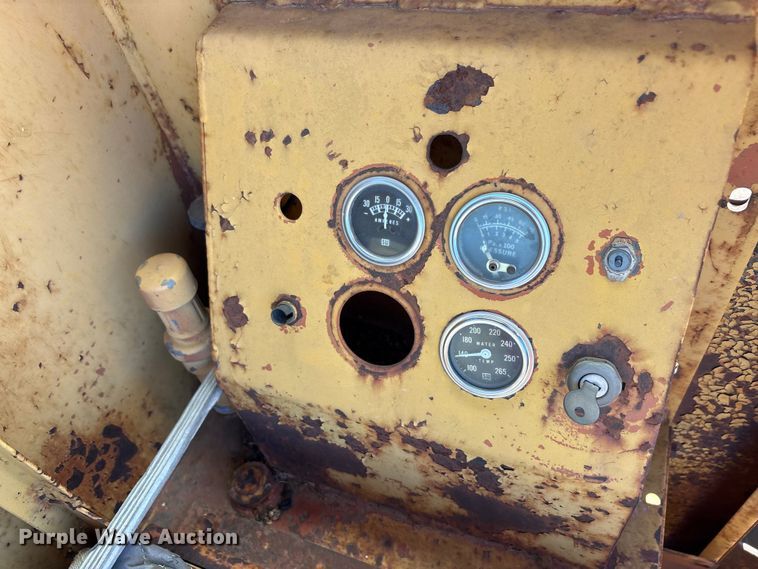 image for item EA7765 1959 Allis-Chambers 145 motor grader