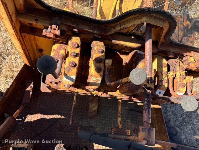 image for item EA7765 1959 Allis-Chambers 145 motor grader