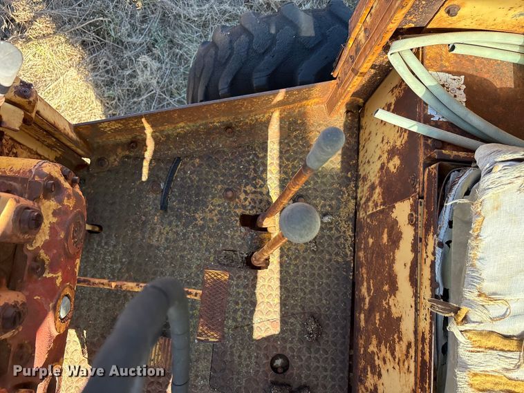 image for item EA7765 1959 Allis-Chambers 145 motor grader