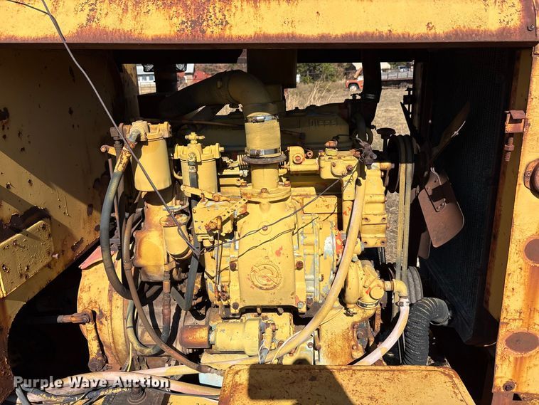 image for item EA7765 1959 Allis-Chambers 145 motor grader