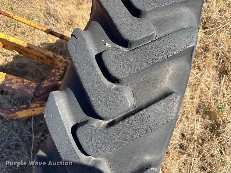 image for item EA7765 1959 Allis-Chambers 145 motor grader