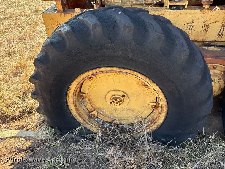 image for item EA7765 1959 Allis-Chambers 145 motor grader