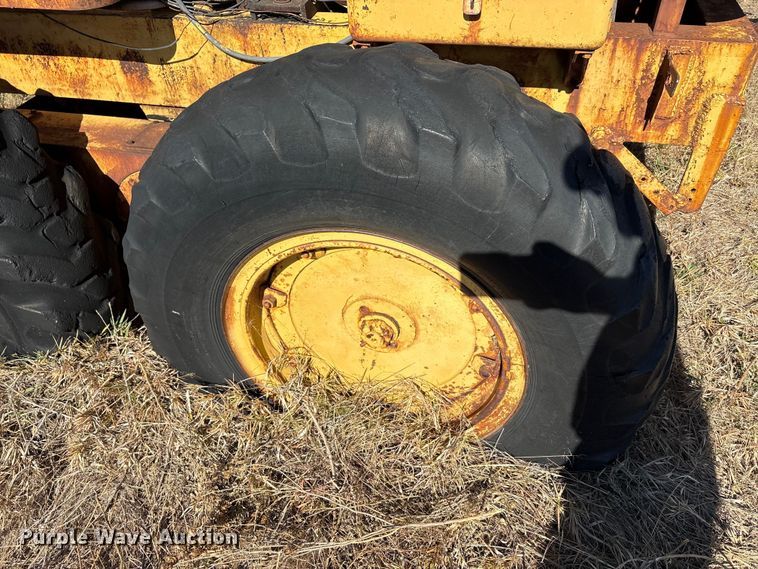 image for item EA7765 1959 Allis-Chambers 145 motor grader