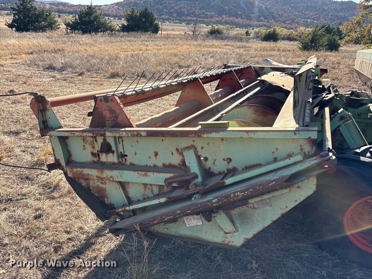 image for item EA7767 Owatonna 275 swather / windrower