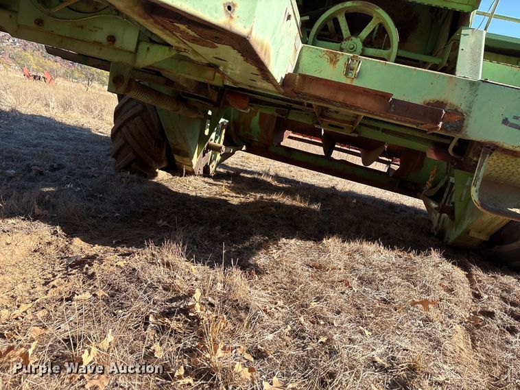 image for item EA7767 Owatonna 275 swather / windrower