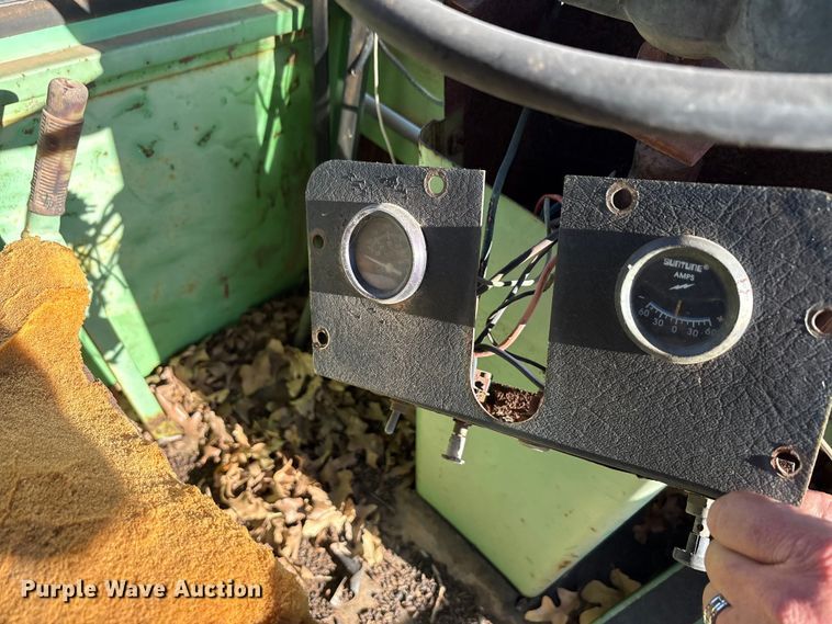 image for item EA7767 Owatonna 275 swather / windrower