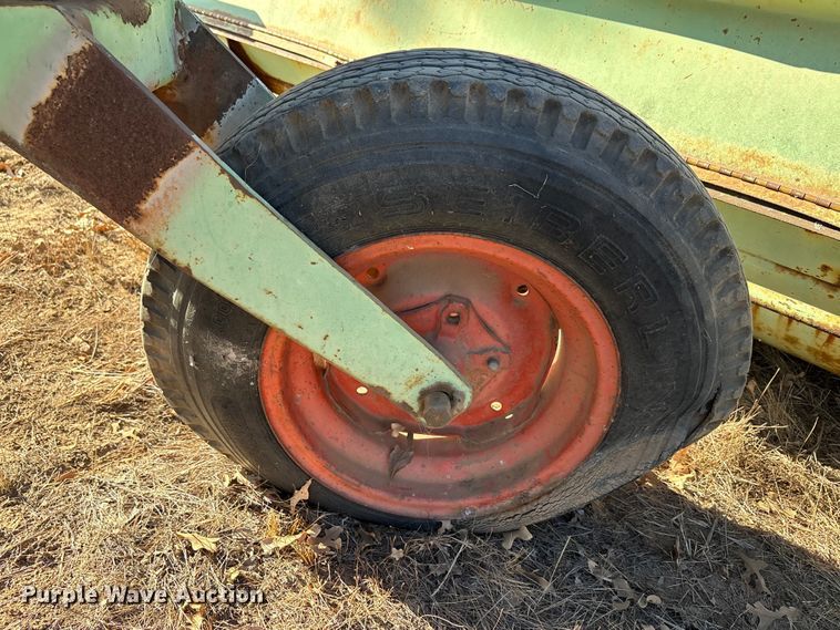 image for item EA7767 Owatonna 275 swather / windrower