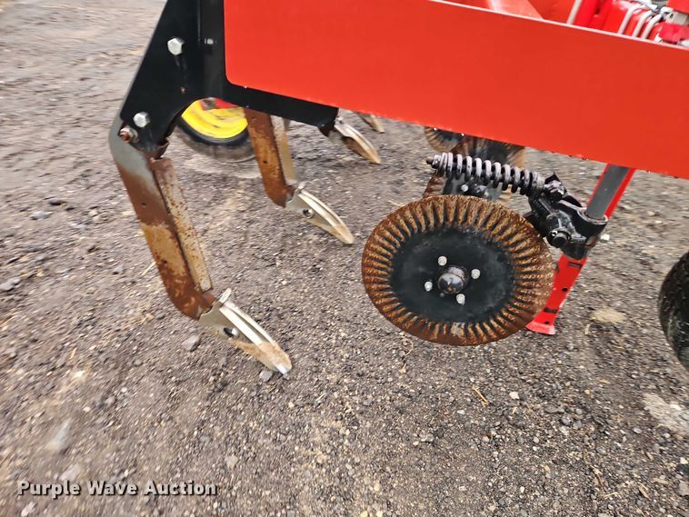 image for item EB8416 2016 Agco Corporation Sunflower 4710 in-line ripper