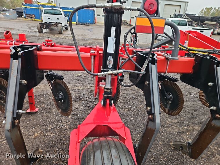 image for item EB8416 2016 Agco Corporation Sunflower 4710 in-line ripper