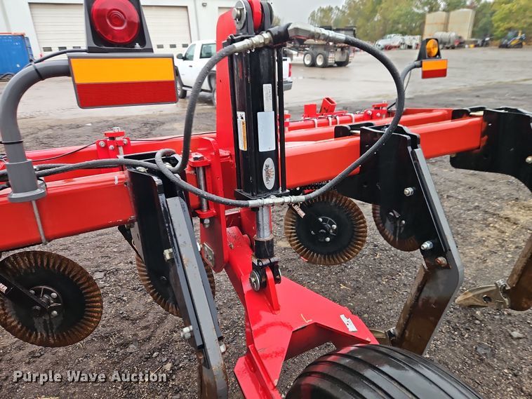 image for item EB8416 2016 Agco Corporation Sunflower 4710 in-line ripper