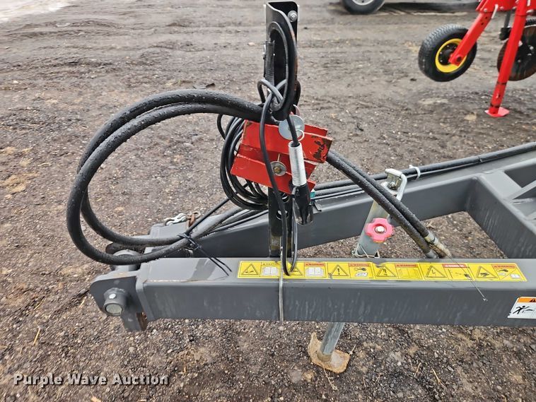 image for item EB8416 2016 Agco Corporation Sunflower 4710 in-line ripper