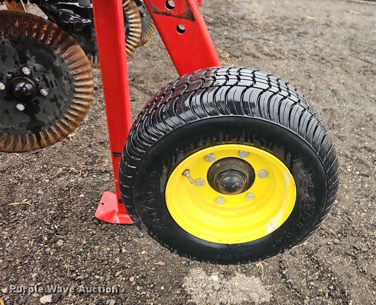 image for item EB8416 2016 Agco Corporation Sunflower 4710 in-line ripper