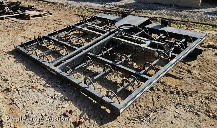 image for item EB8429 Hoelscher 108 bale accumulator grapple