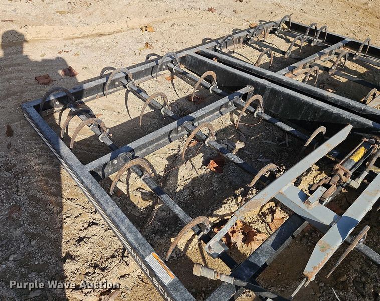 image for item EB8429 Hoelscher 108 bale accumulator grapple