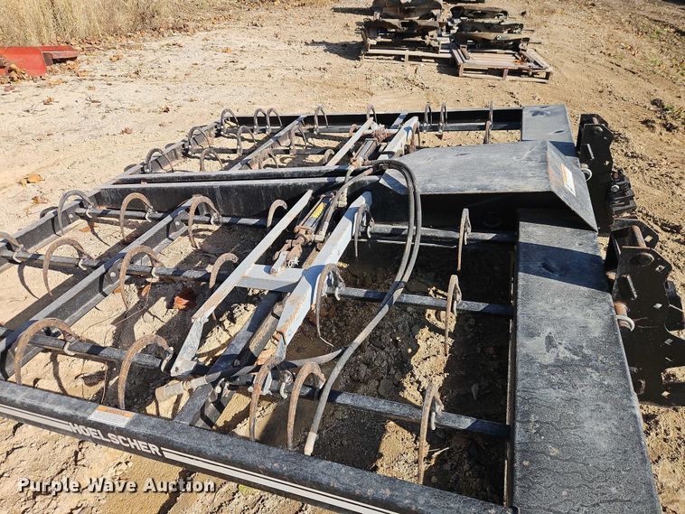 image for item EB8429 Hoelscher 108 bale accumulator grapple