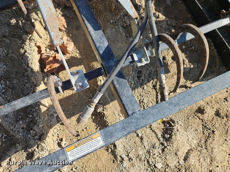 image for item EB8429 Hoelscher 108 bale accumulator grapple