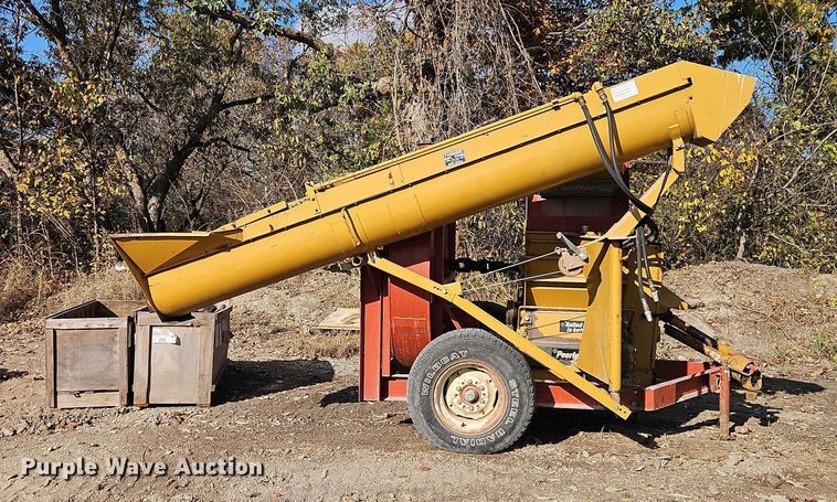 image for item EB8431 Peerless International 20091 feed grinder/mixer