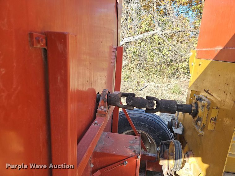 image for item EB8431 Peerless International 20091 feed grinder/mixer