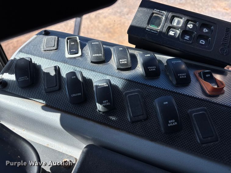 image for item EC3915 2017 RBR Enterprise Vector 300 spreader