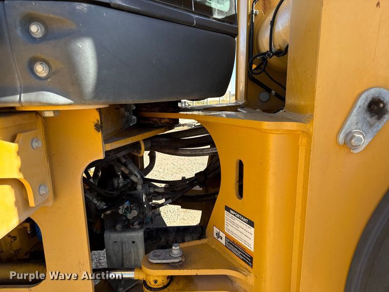 image for item EC4450 2015 John Deere 544K wheel loader