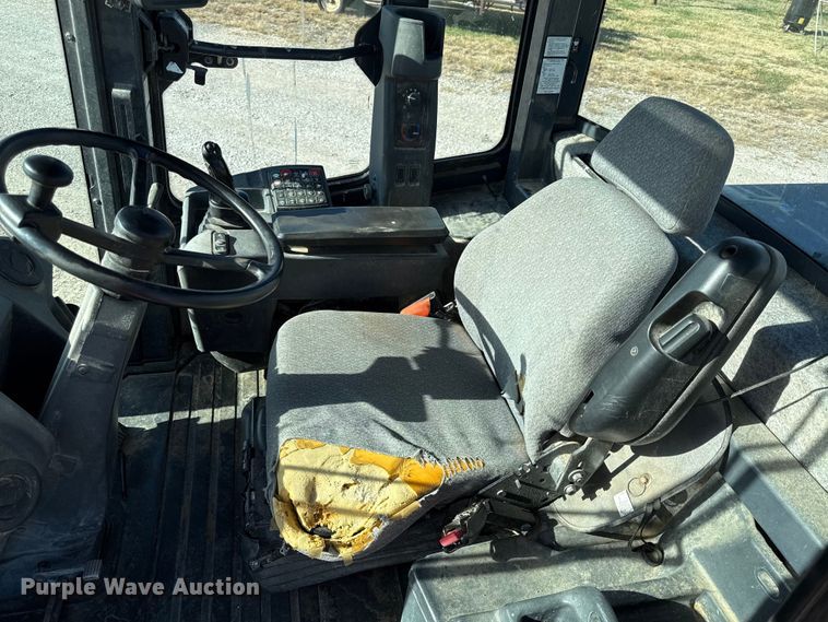 image for item EC4450 2015 John Deere 544K wheel loader