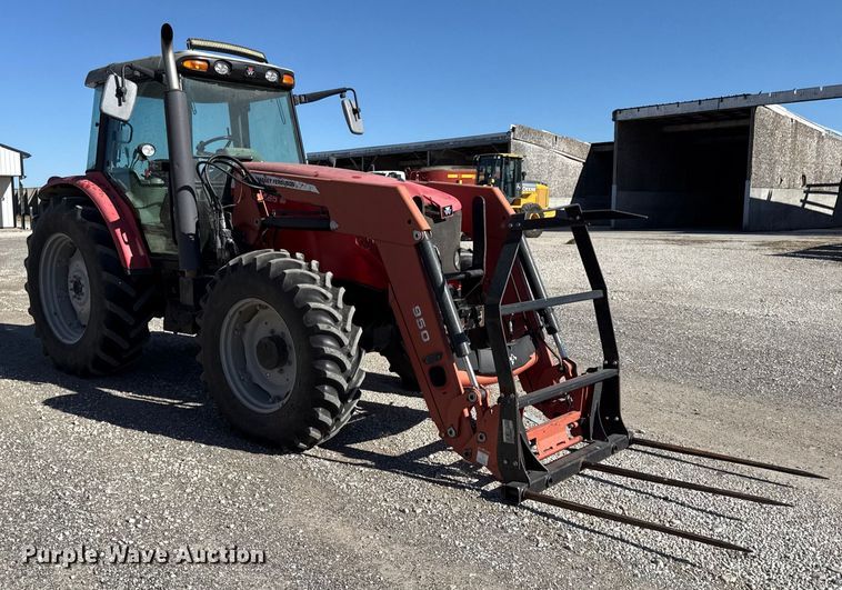 image for item EC4452 2008 Massey Ferguson 5465 MFWD tractor