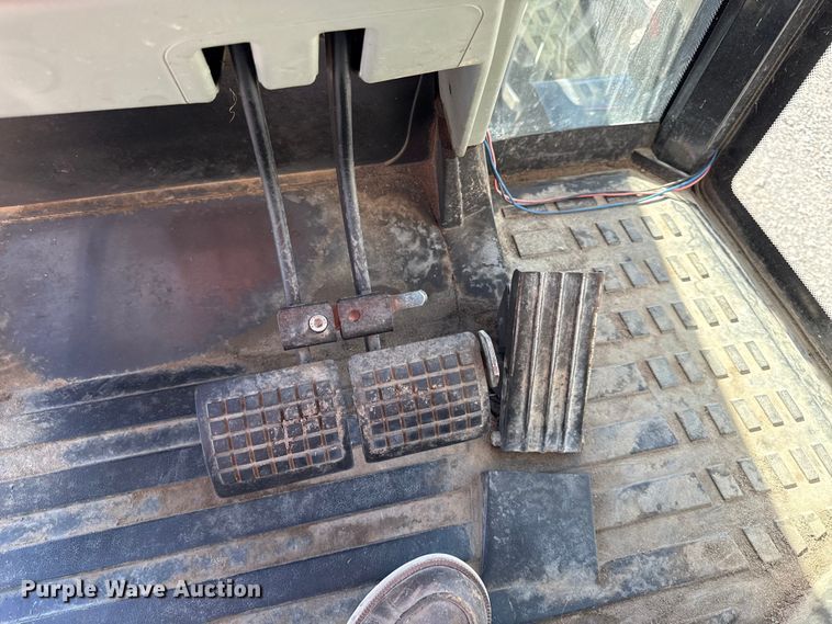 image for item EC4452 2008 Massey Ferguson 5465 MFWD tractor