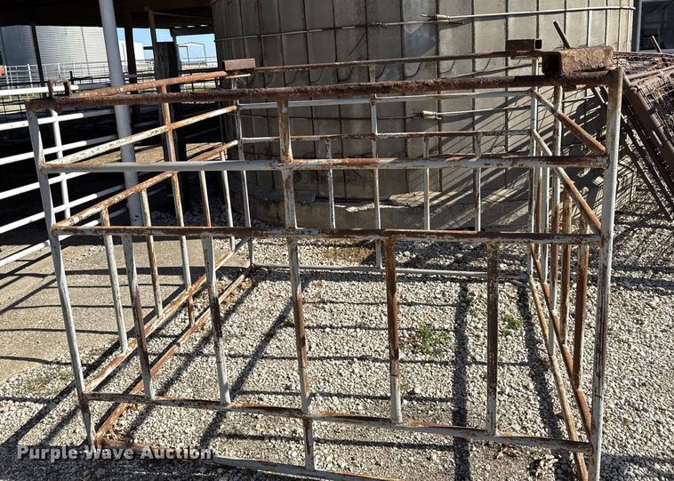 image for item EC4454 Livestock equipment