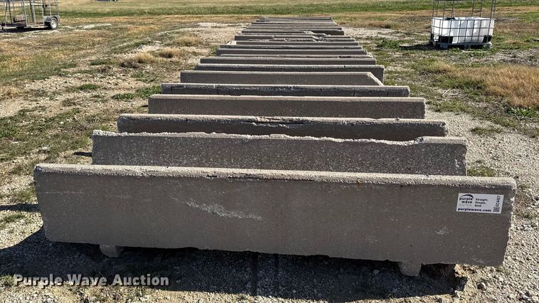 image for item EC4457 (13) feed bunks