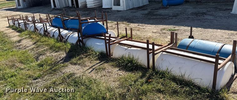 image for item EC4458 (21) barrel feed bunks