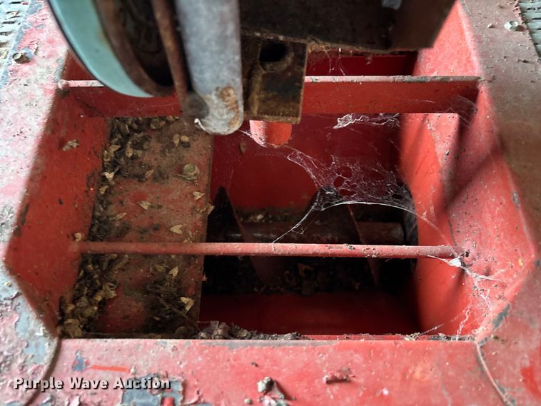 image for item ED2325 Sioux grain bin