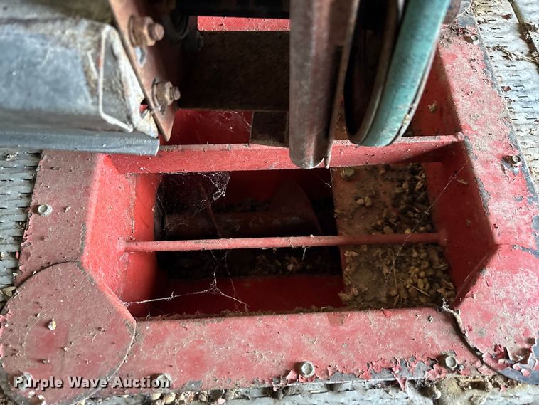 image for item ED2325 Sioux grain bin