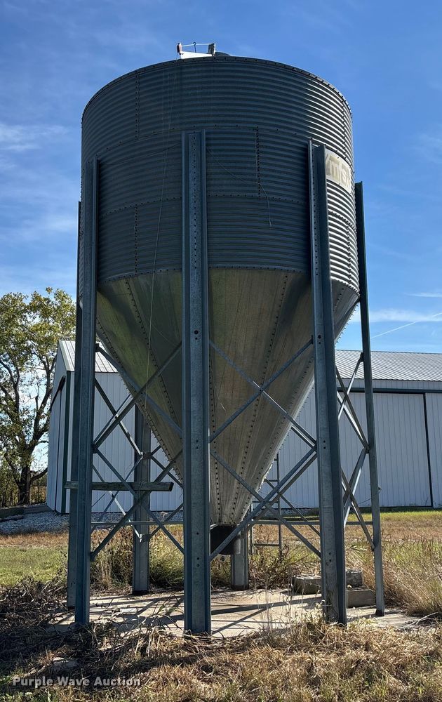 image for item ED2326 MFS hopper bottom grain bin