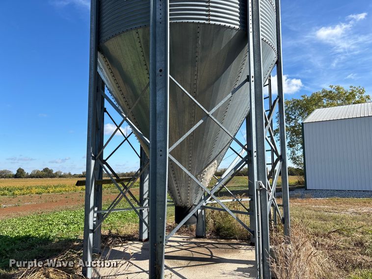 image for item ED2326 MFS hopper bottom grain bin