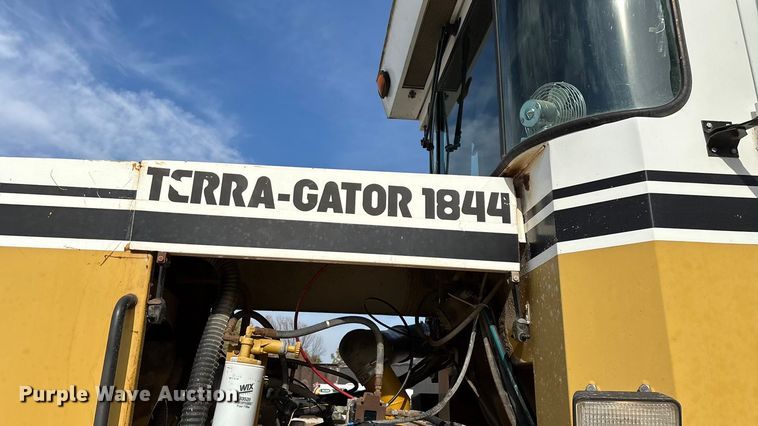 image for item ED2355 1994 Ag-Chem Terra-Gator 1844 spreader