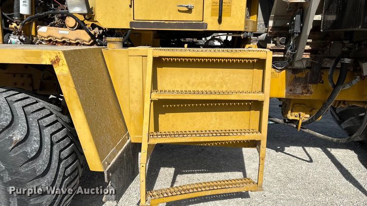 image for item ED2355 1994 Ag-Chem Terra-Gator 1844 spreader