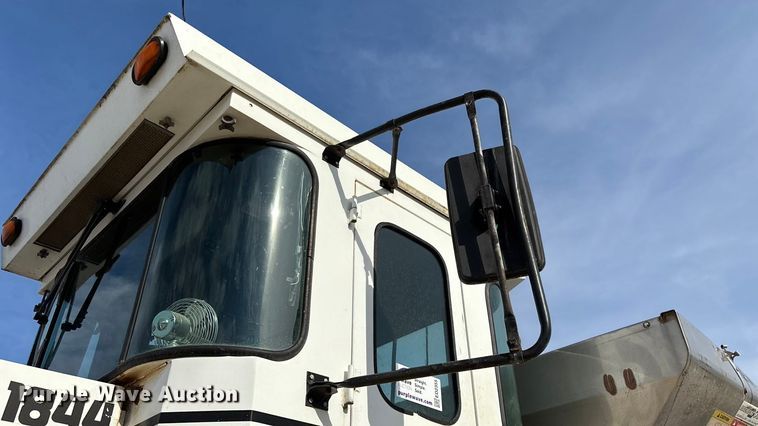 image for item ED2355 1994 Ag-Chem Terra-Gator 1844 spreader