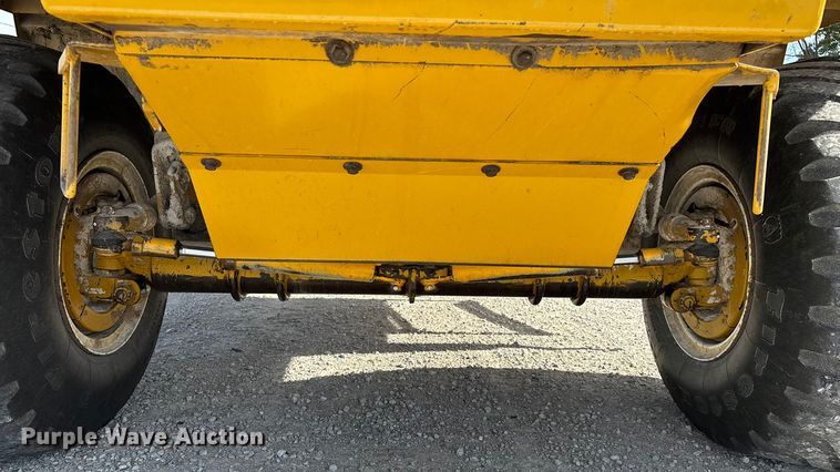 image for item ED2355 1994 Ag-Chem Terra-Gator 1844 spreader