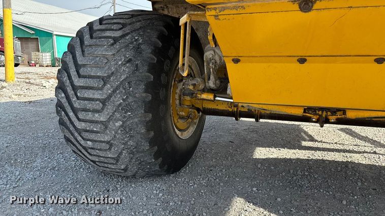 image for item ED2355 1994 Ag-Chem Terra-Gator 1844 spreader