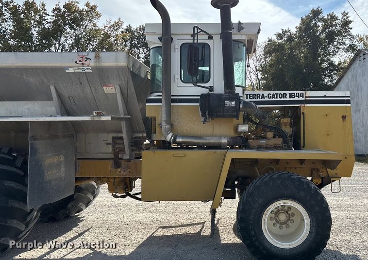 image for item ED2355 1994 Ag-Chem Terra-Gator 1844 spreader