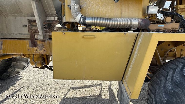 image for item ED2355 1994 Ag-Chem Terra-Gator 1844 spreader