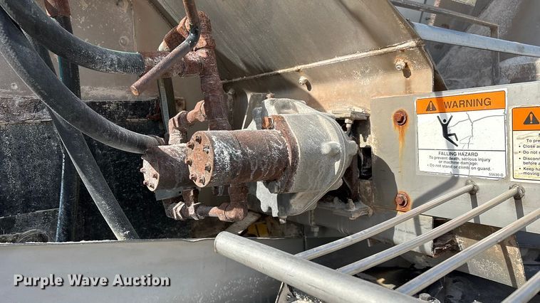 image for item ED2355 1994 Ag-Chem Terra-Gator 1844 spreader