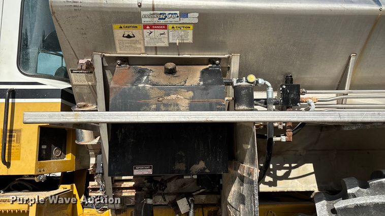 image for item ED2355 1994 Ag-Chem Terra-Gator 1844 spreader