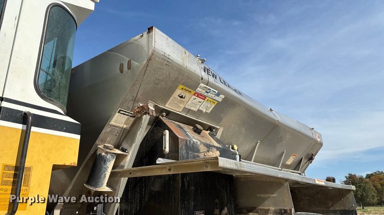 image for item ED2355 1994 Ag-Chem Terra-Gator 1844 spreader