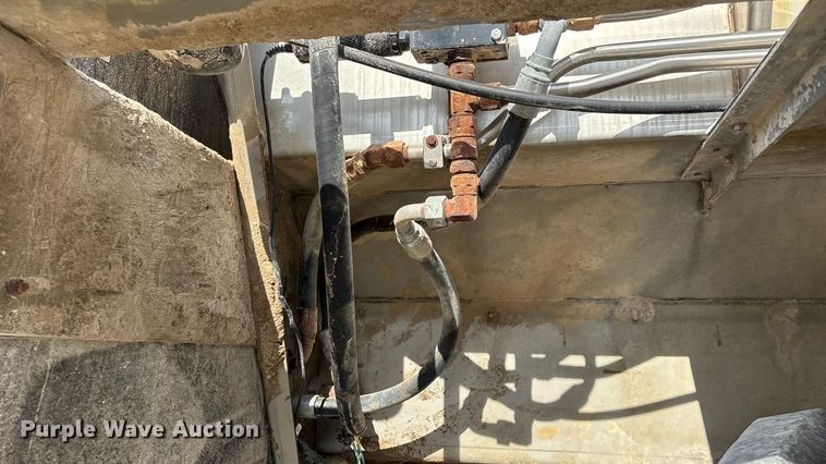 image for item ED2355 1994 Ag-Chem Terra-Gator 1844 spreader