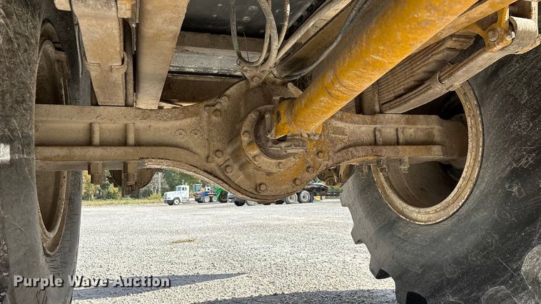 image for item ED2355 1994 Ag-Chem Terra-Gator 1844 spreader